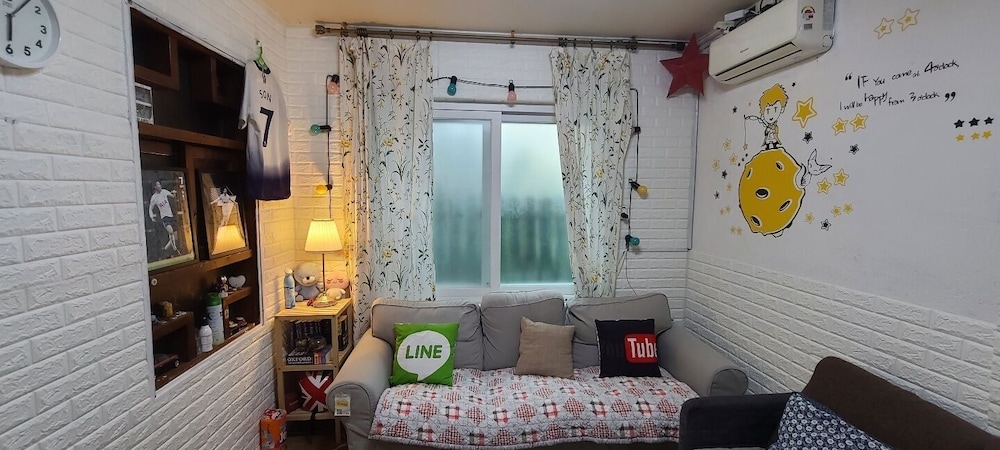 Apple Tree Guest house 35/50