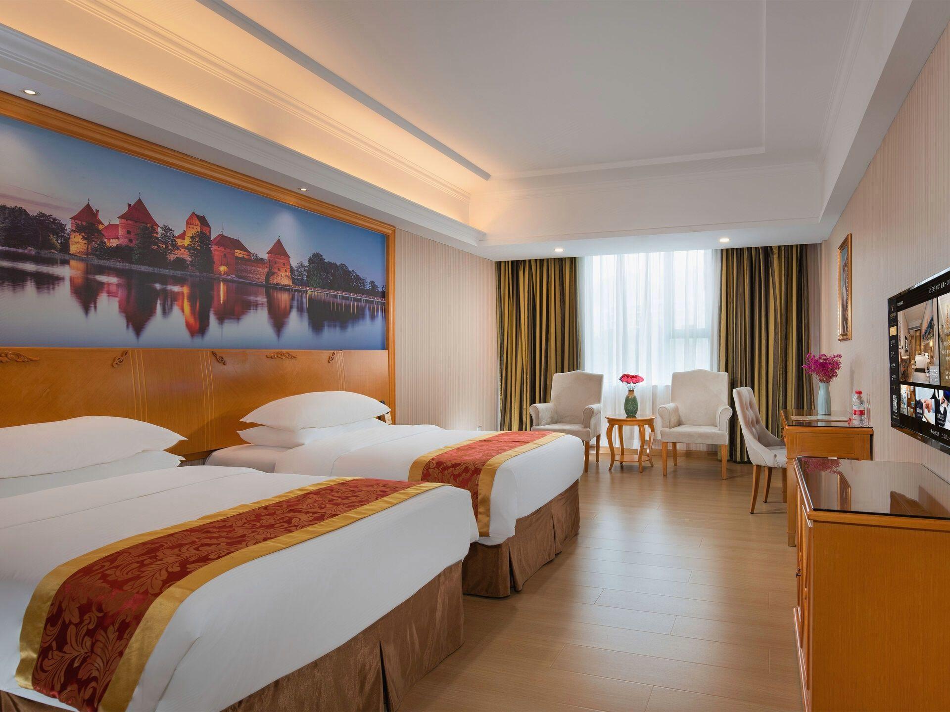 Vienna International Hotel (Shenzhen Jihua Road Shangxue) 24/47