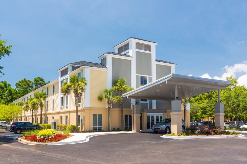 Holiday Inn Express Charleston US Hwy 17 & I-526 67/77