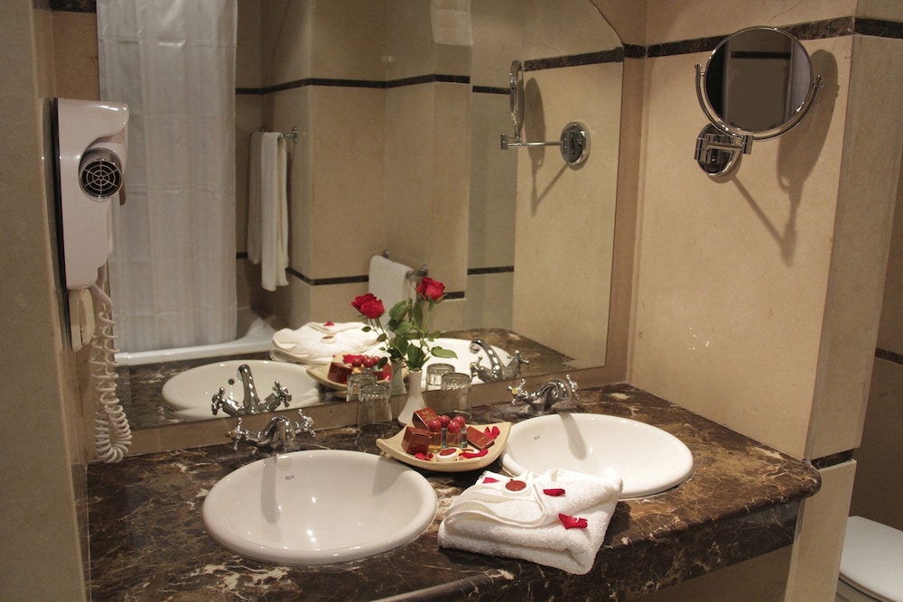 غرفة عائلية بسريرين مزدوجين، Imperial Plaza & Spa 3/4