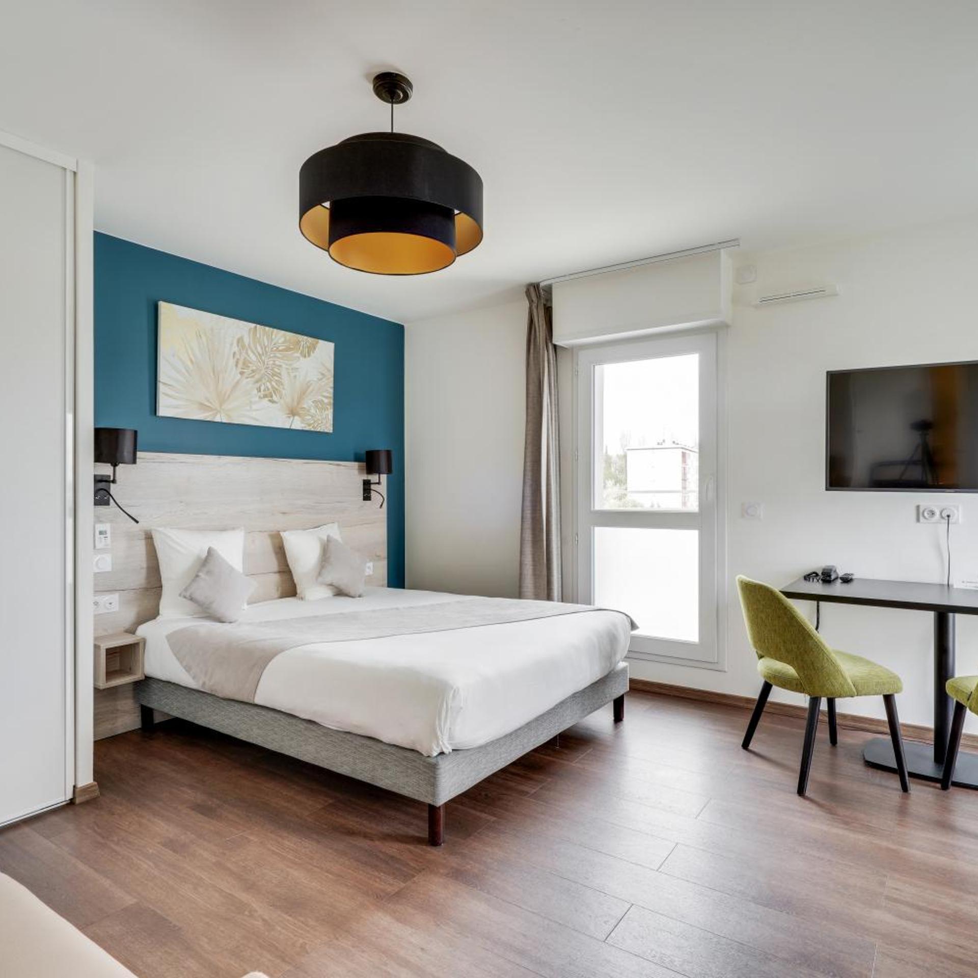 Executive, Studio, Terrace