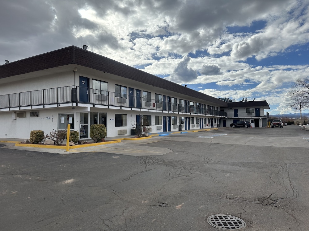 Motel6 Grants, NM 61/68