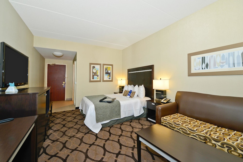 Best Western Plus Travel Hotel Toronto Airport 19/46