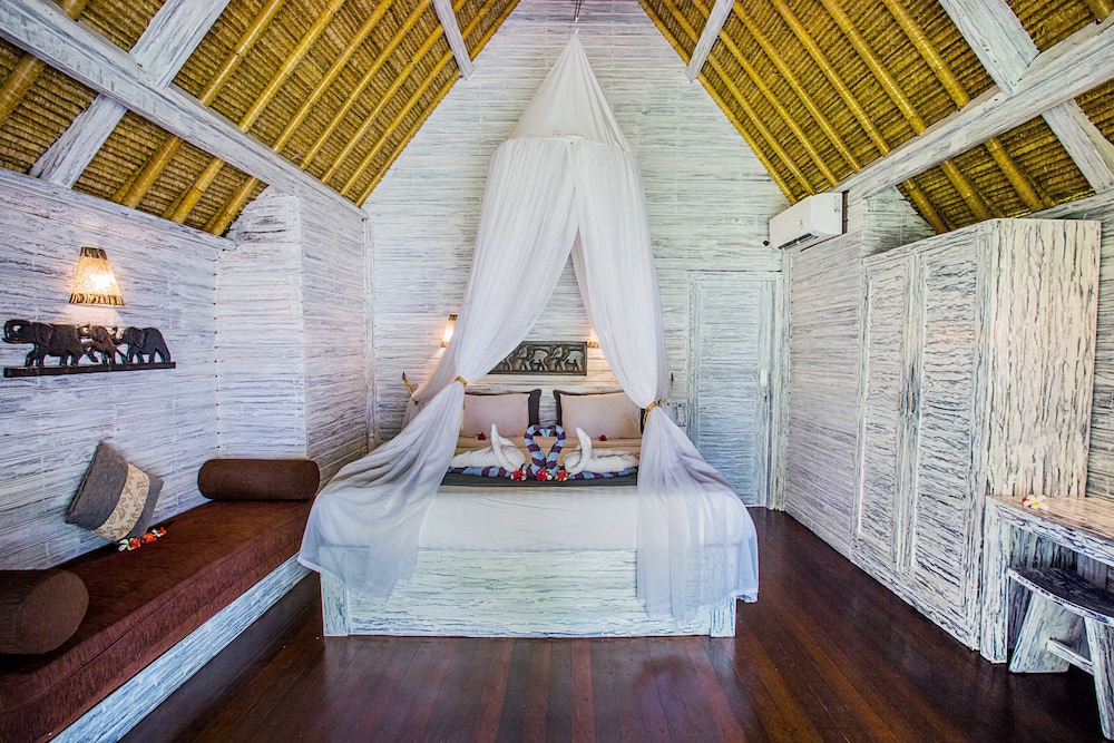 Lembongan Bay Shore Huts 20/71