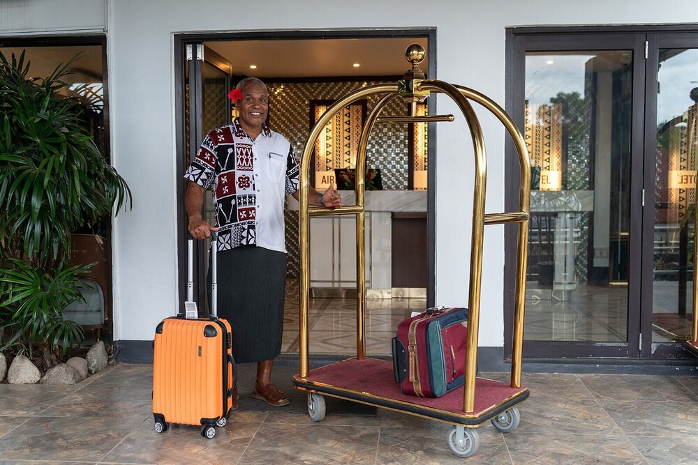 Airport Ace Hotel 47/66