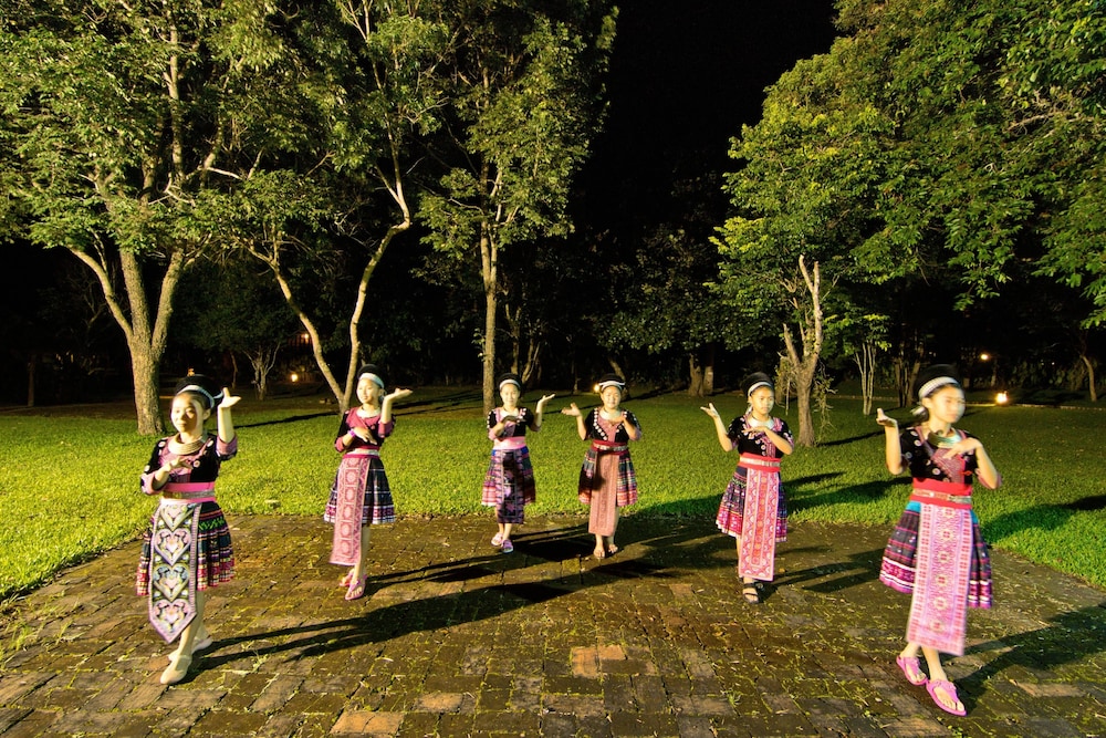 Hmong Hilltribe Lodge 28/42