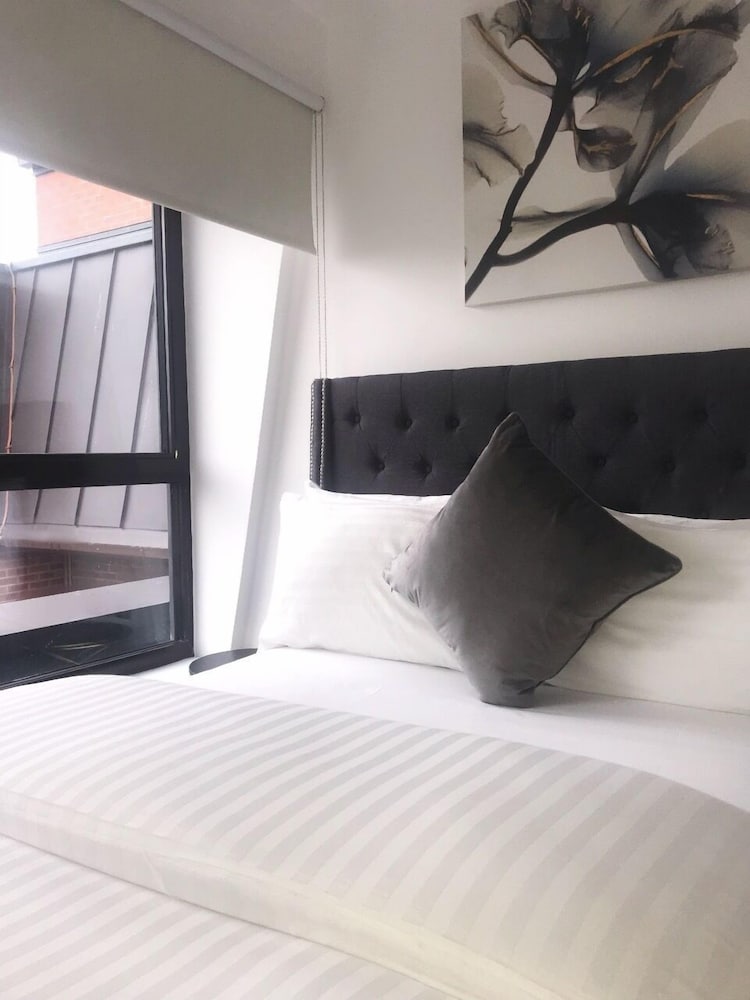 Morland House 17/50