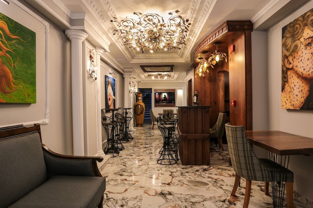 Arach Hotel Harbiye 62/73