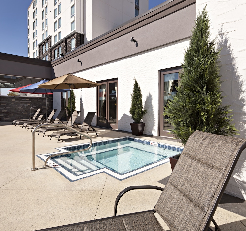 Carriage House Hotel Conference Centre 23/50
