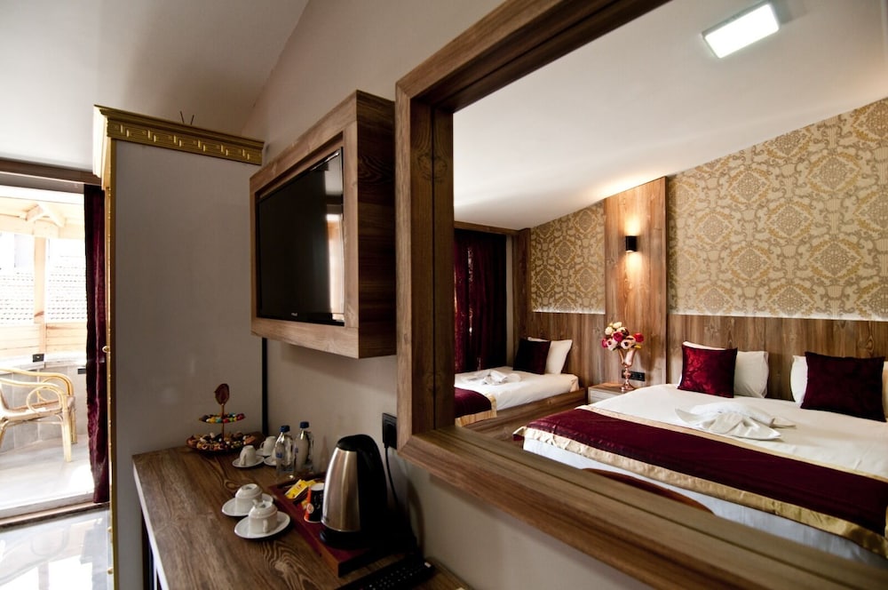 Vali Konak Hotel 65/65