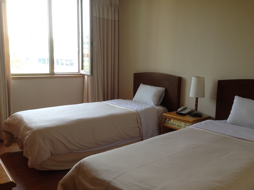 STANDARD, TWIN BEDS