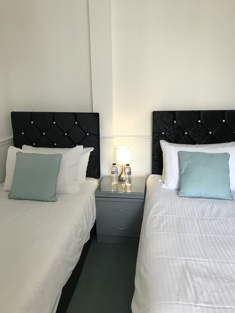 The Millbrook B & B 16/50