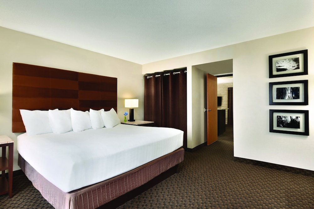 HYATT REGENCY GREEN BAY 17/59