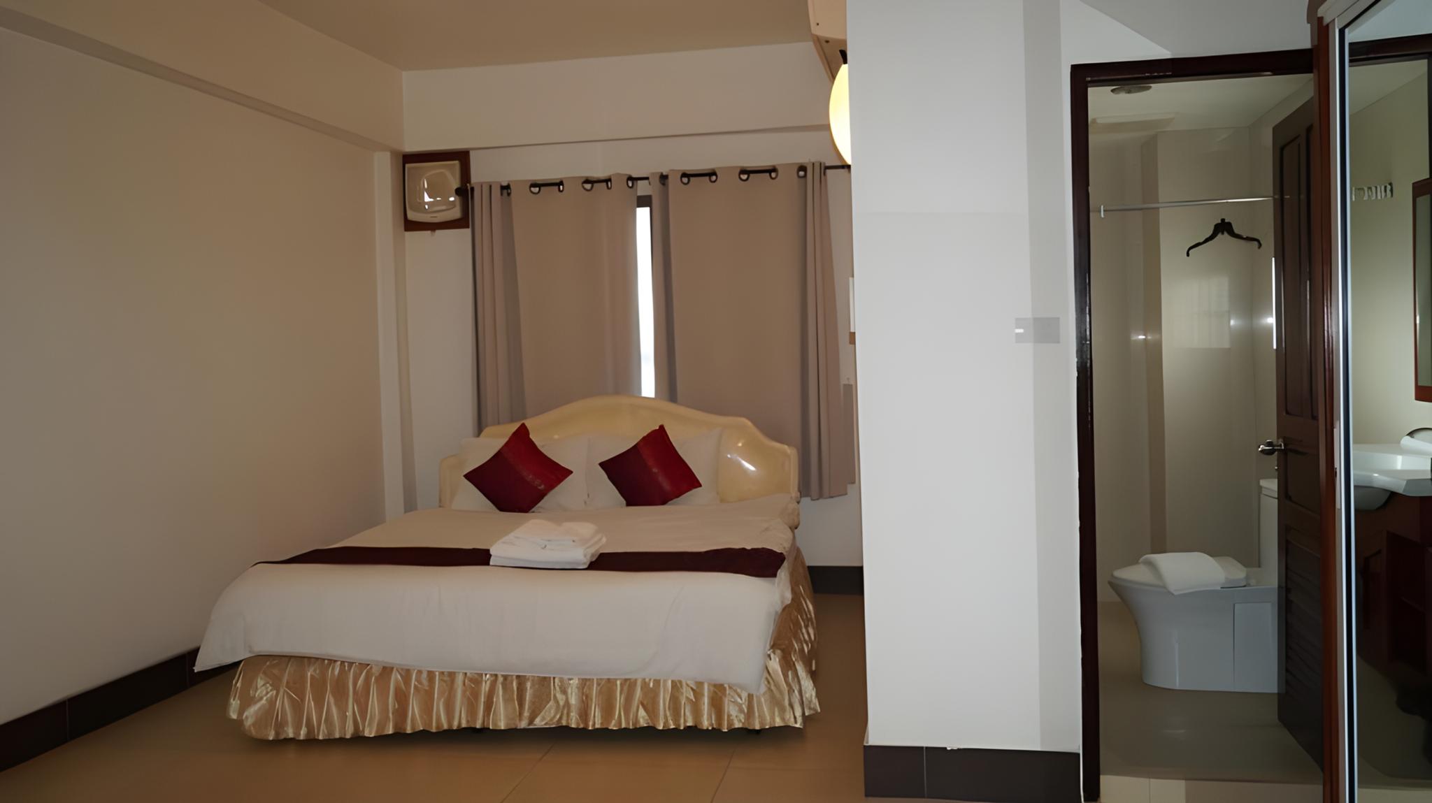 Pakse Mekong Hotel 8/17