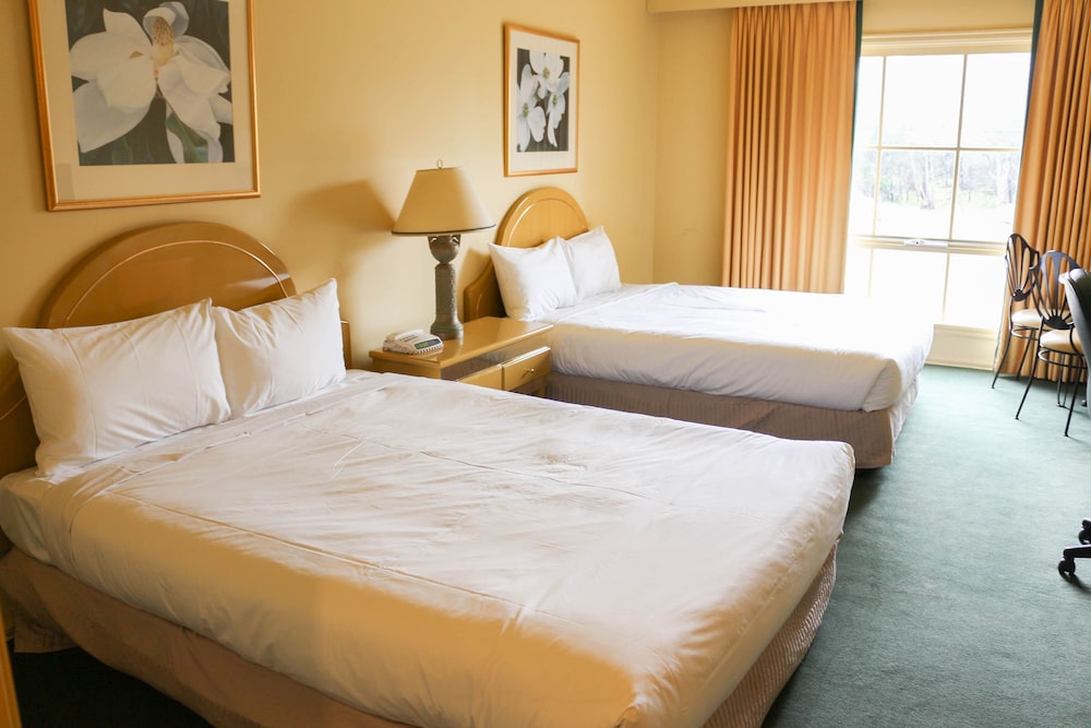 ROWVILLE INTERNATIONAL HOTEL 9/46