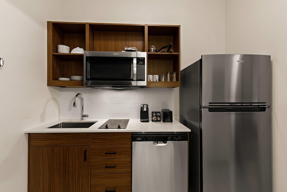 Everhome Suites Panama City Beach photo5
