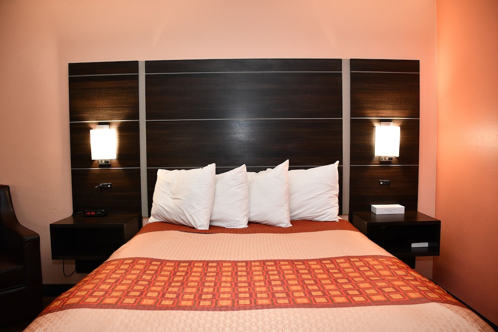 Regency Inn Suites 40/57