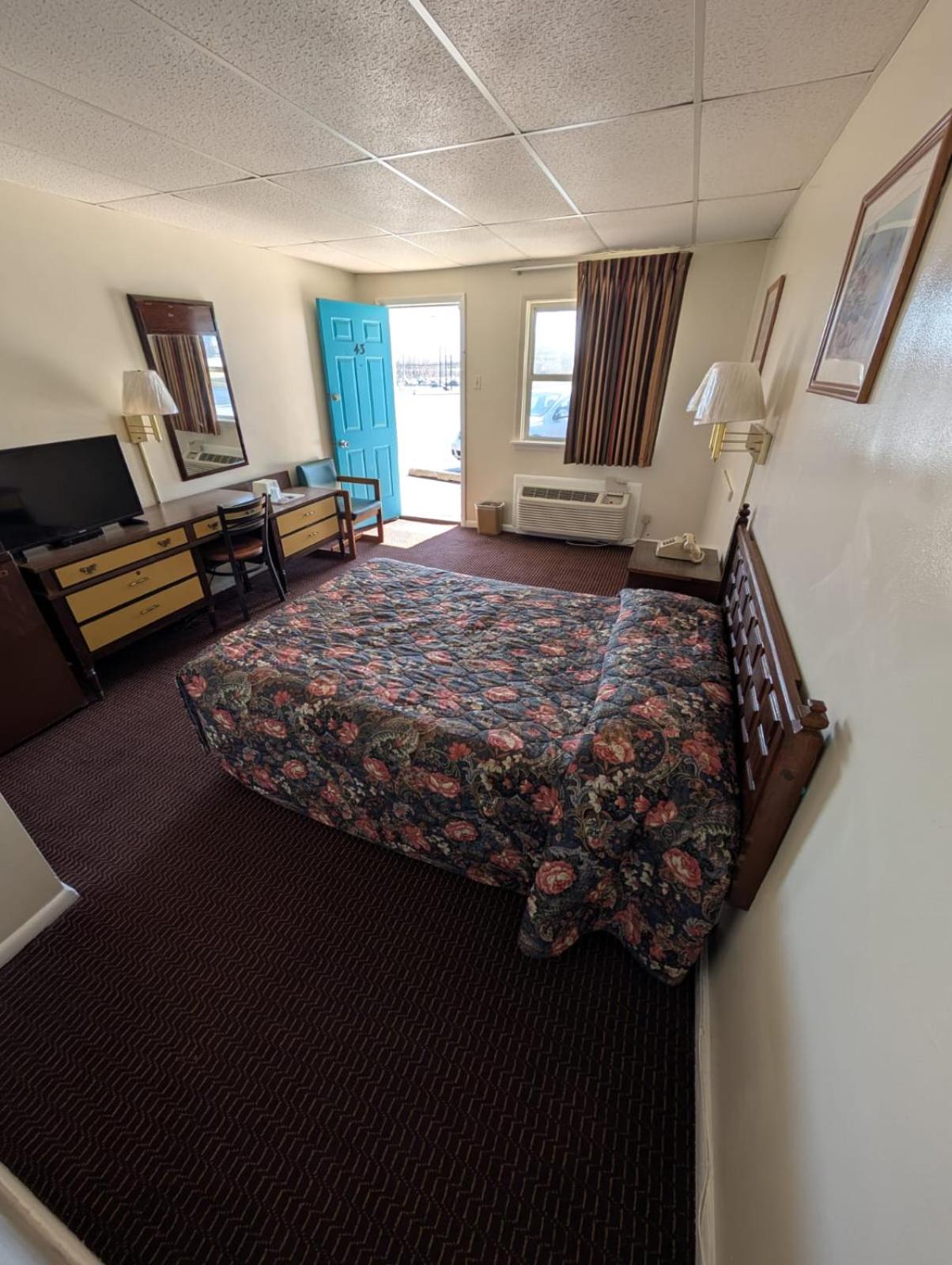 Room, Single