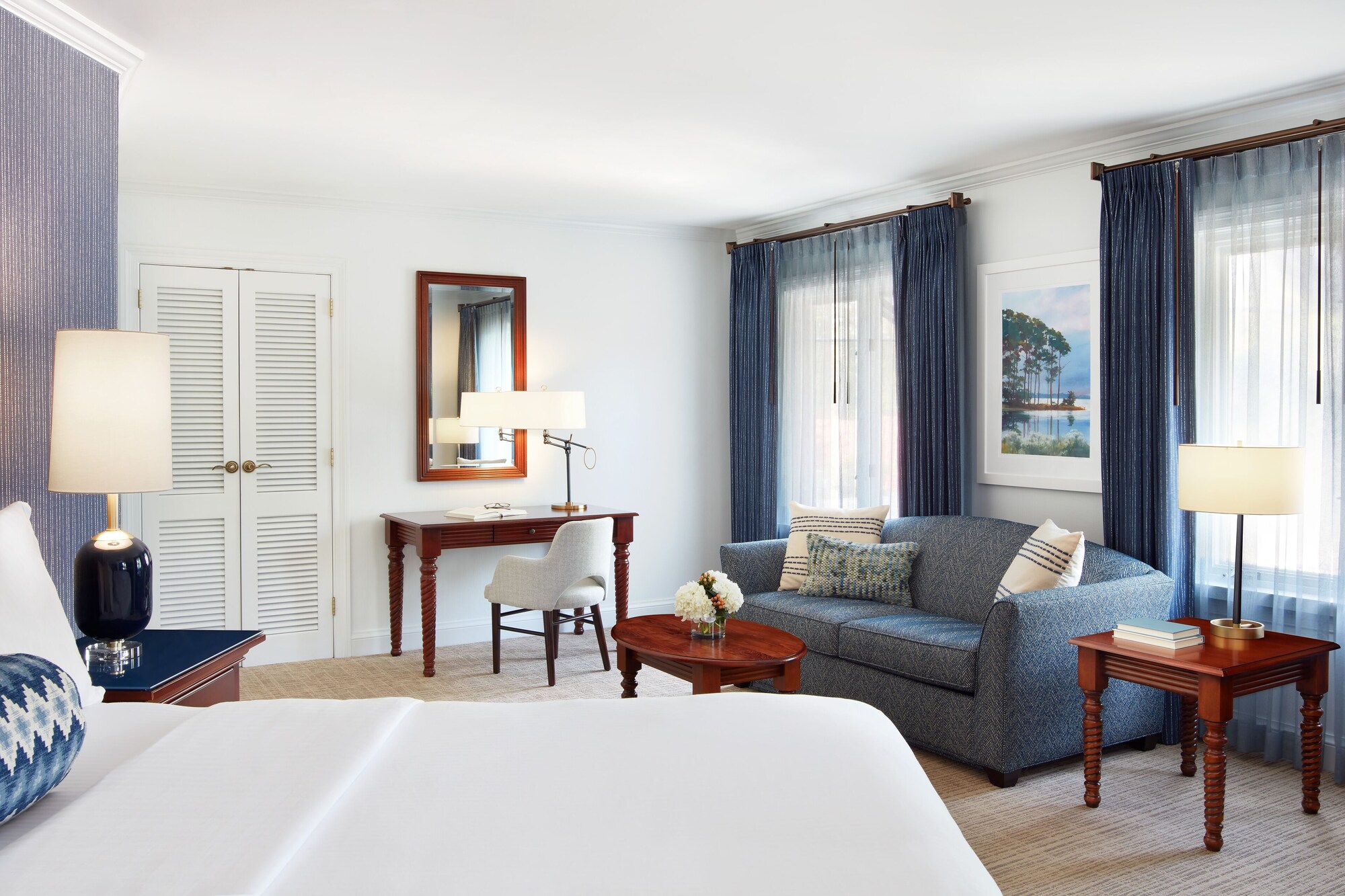 Deluxe, King Bed