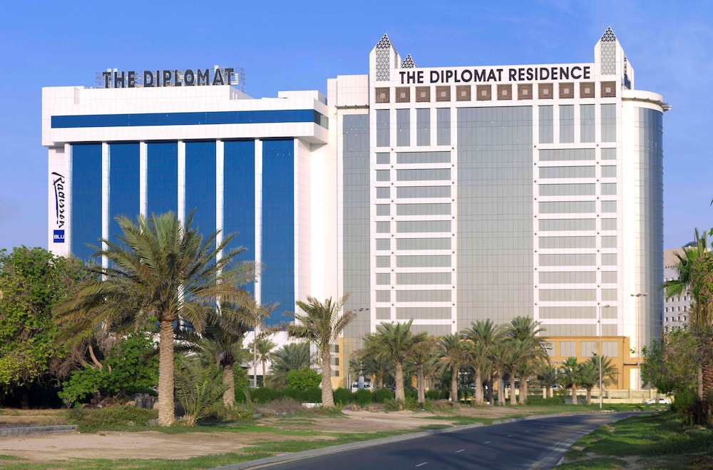 The Diplomat Radisson BLU Hotel, Residence and Spa 40/46