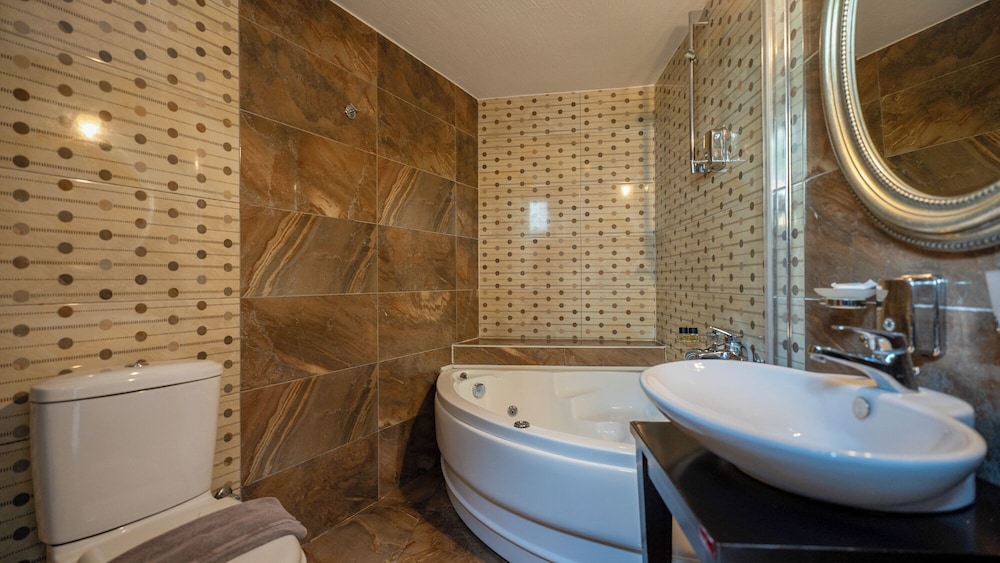 Superior, Double Bed, Toti Boutique Rooms 4/5