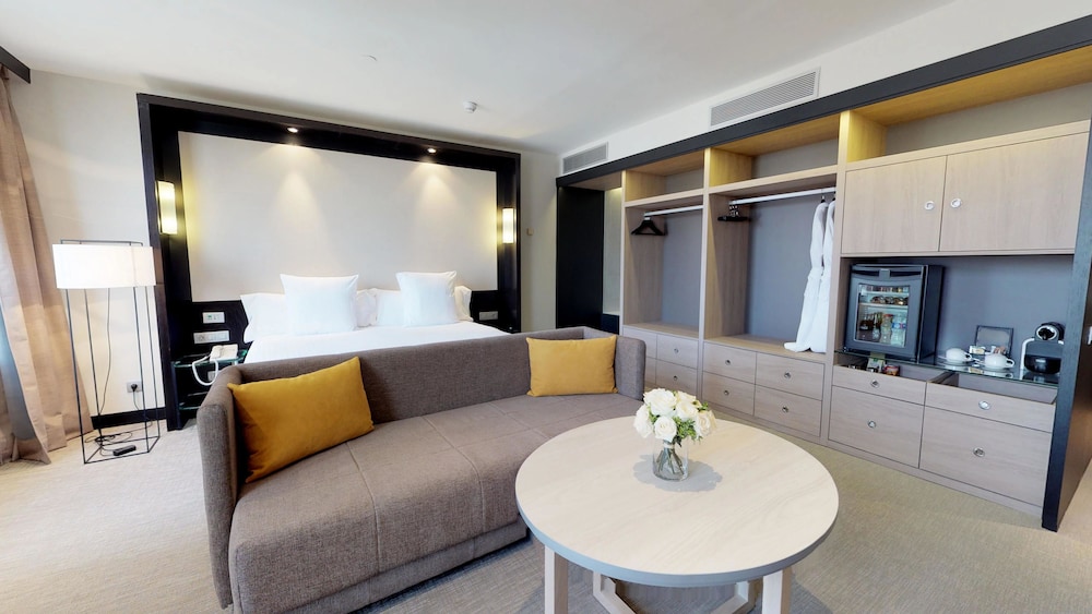 MELIA BARCELONA SARRIA 6/63