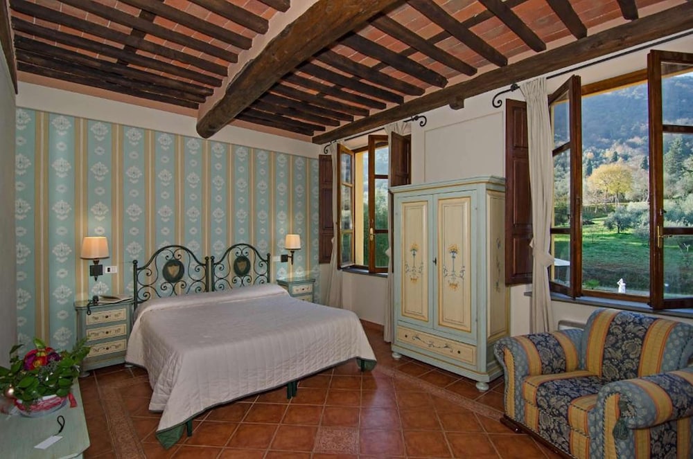 Villa Cheli Hotel 16/75