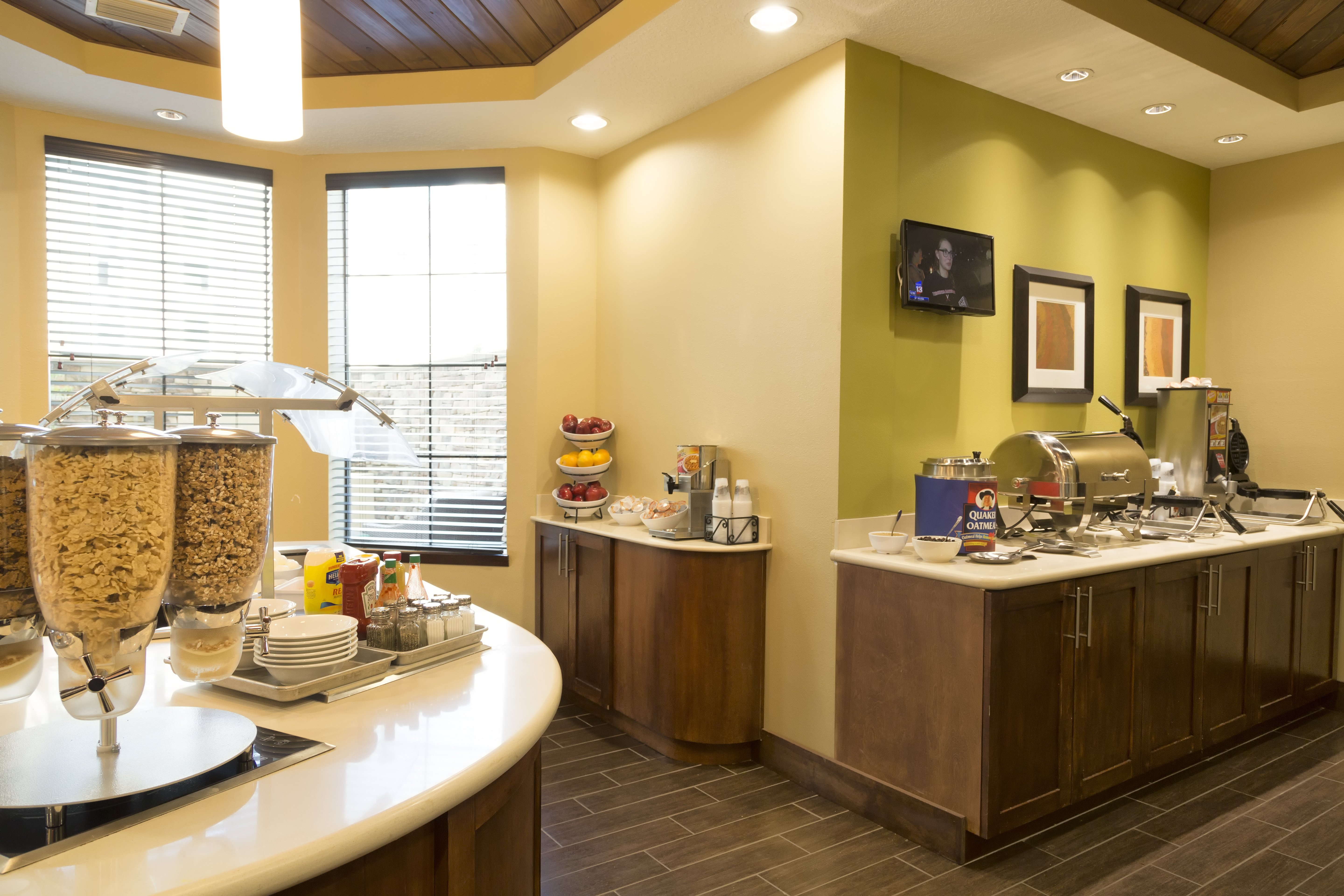 Staybridge Suites Orlando At Seaworld 24/50