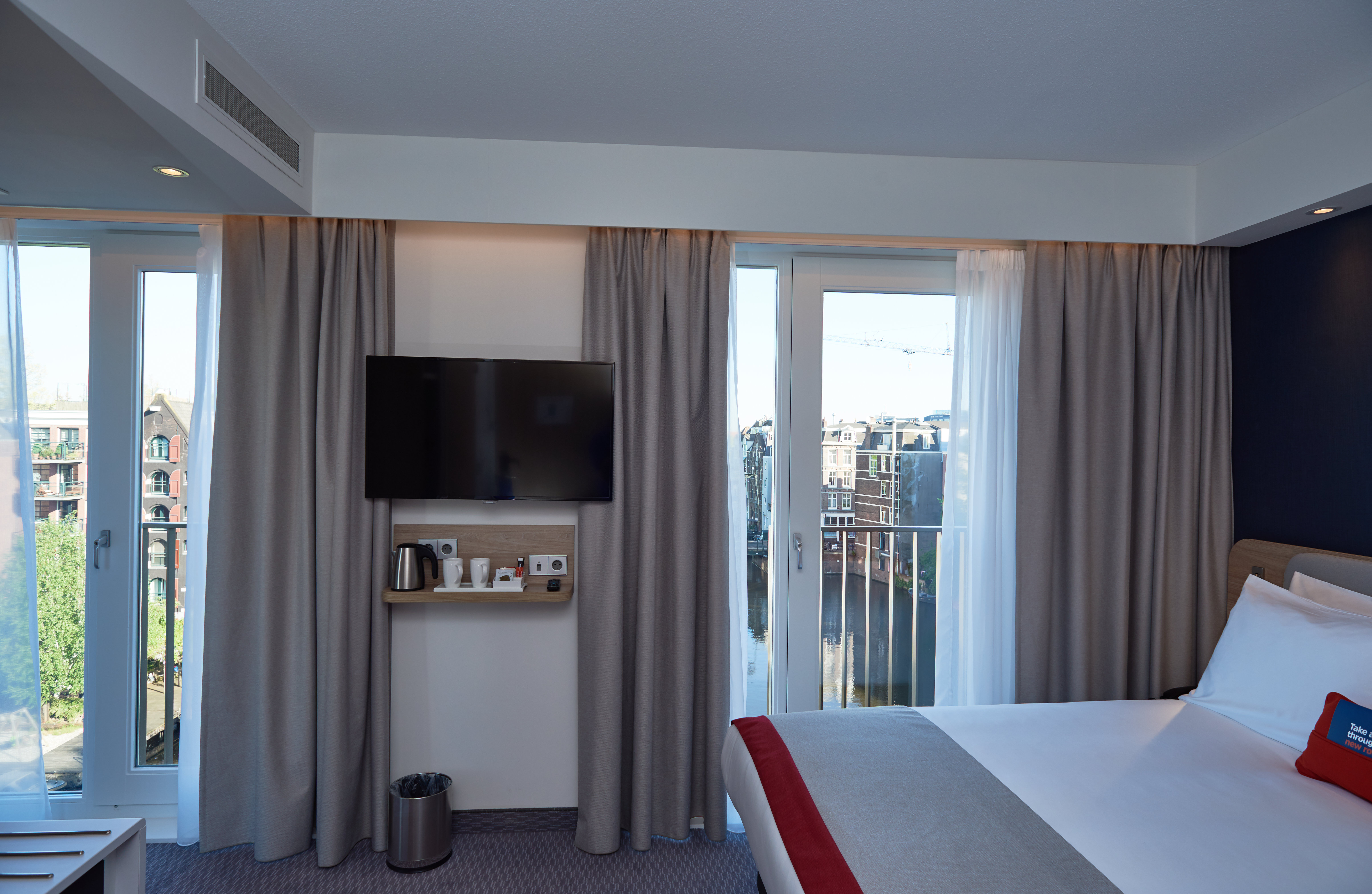 غرفة بسرير مزدوج بإطلالة على القناة، Holiday Inn Express Amsterdam - City Hall 5/6