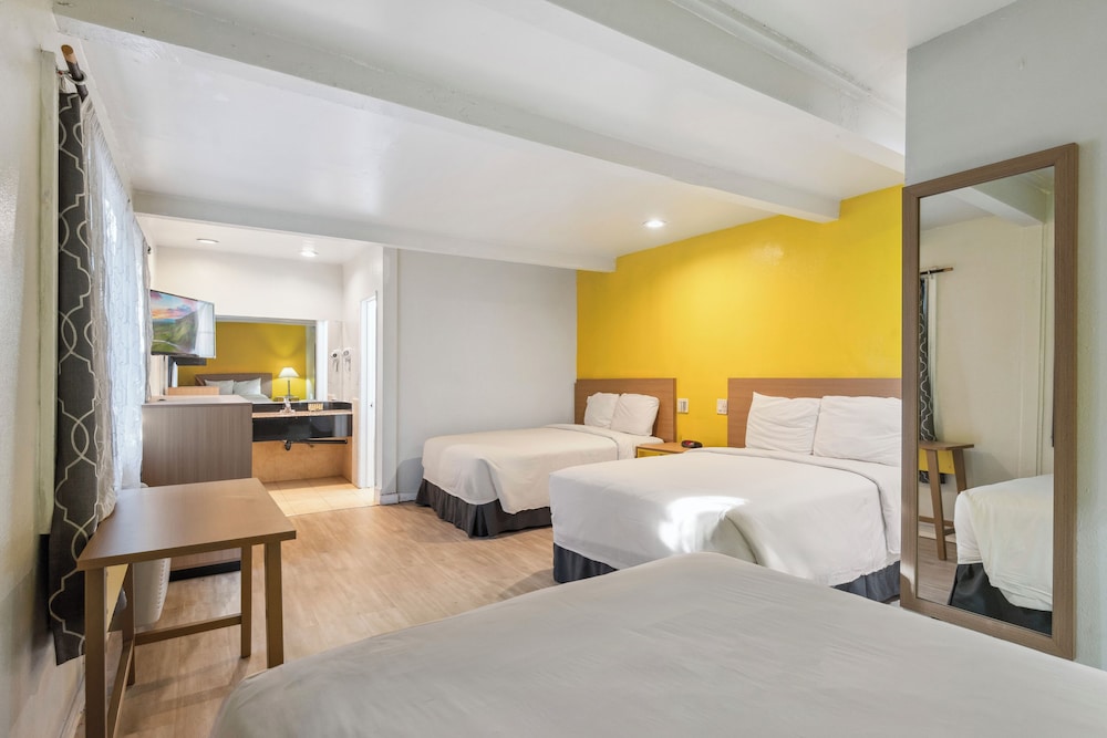 Hotel H-Wood 9/33