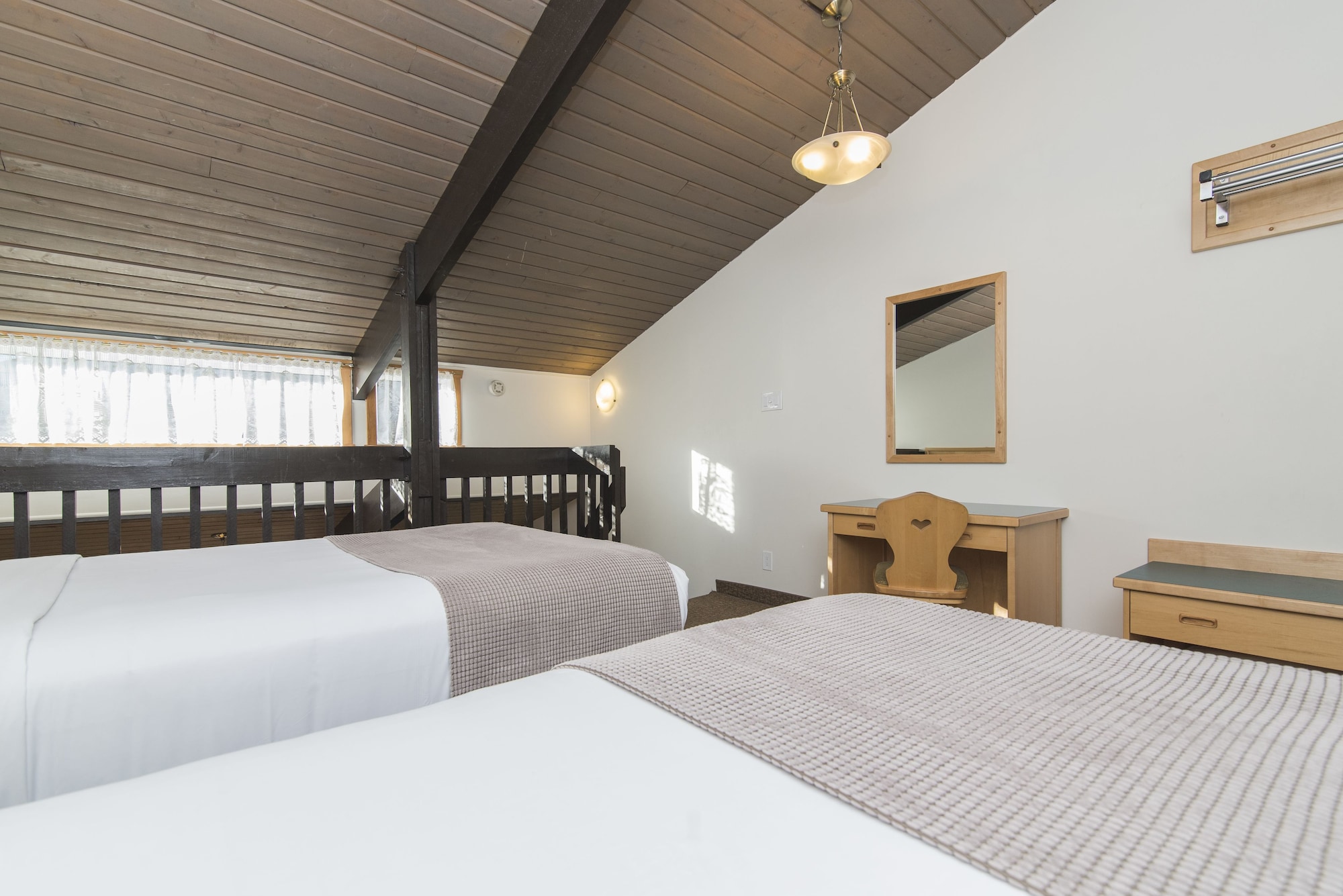 1 BEDROOM, LOFT, 2 DOUBLE BEDS