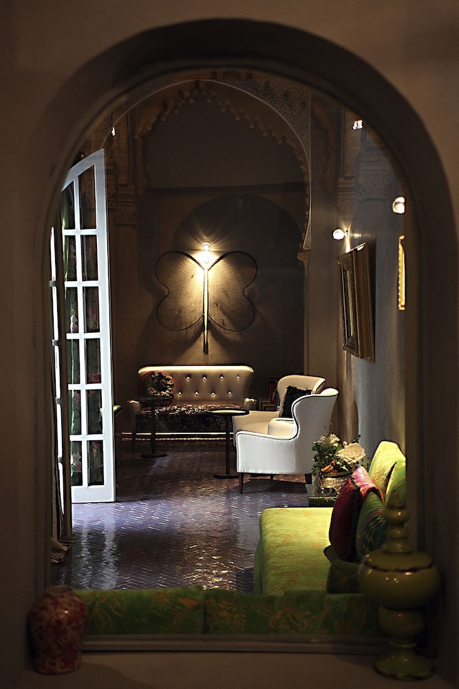 L Alcazar 4/41