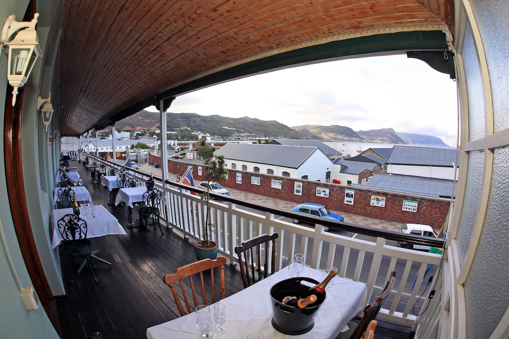 Central Hotel Guest House 25/33