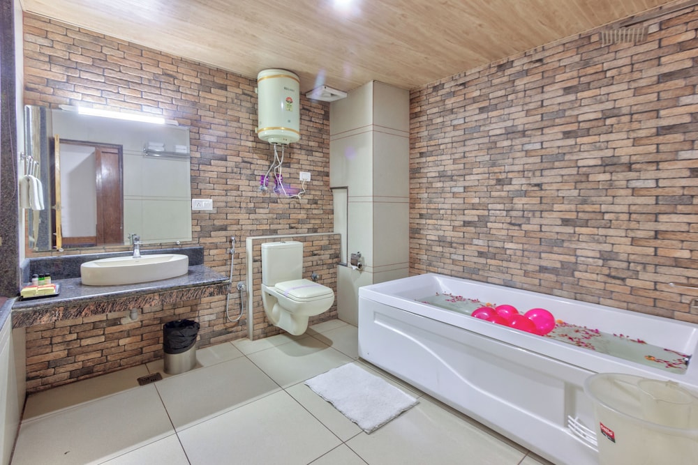 Grand Krisa Resort & Spa 48/50
