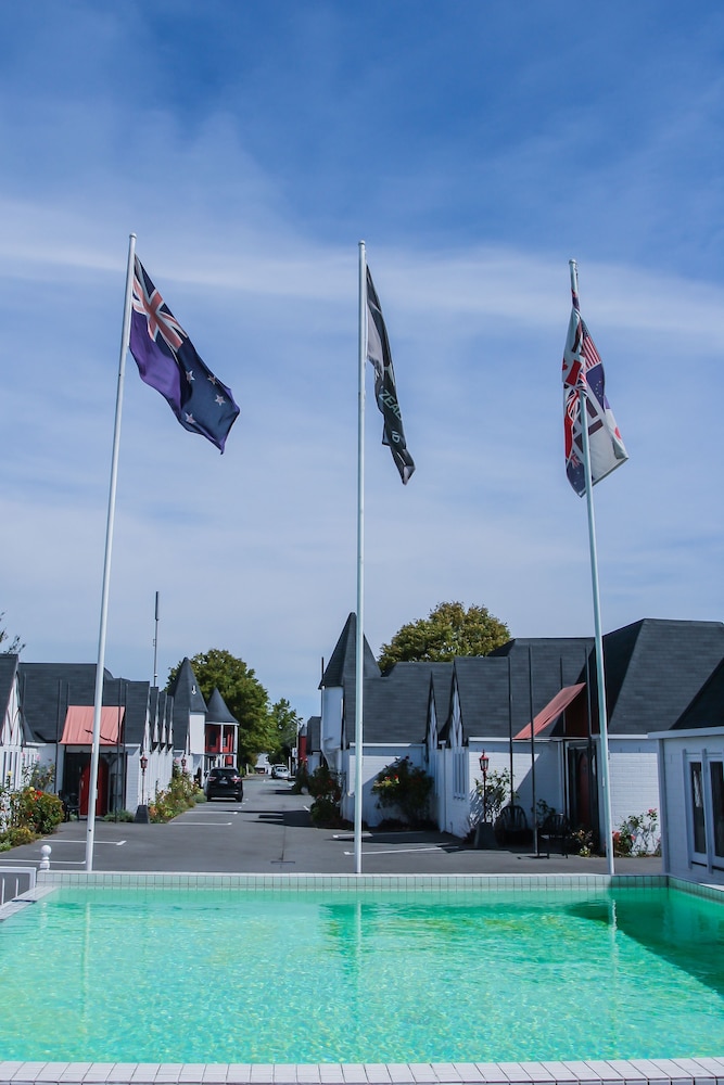 Camelot Motor Lodge 55/62