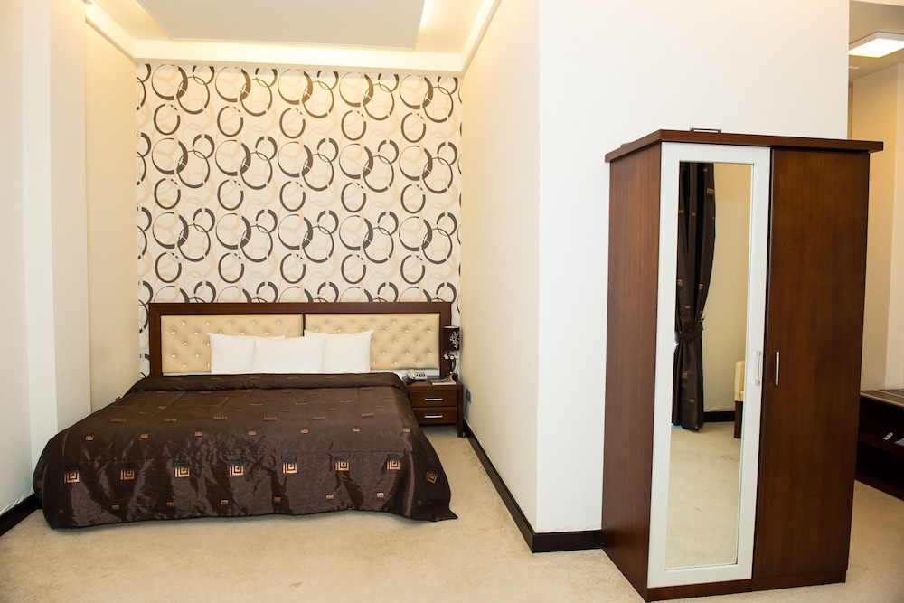 Aysberq Hotel 5/50