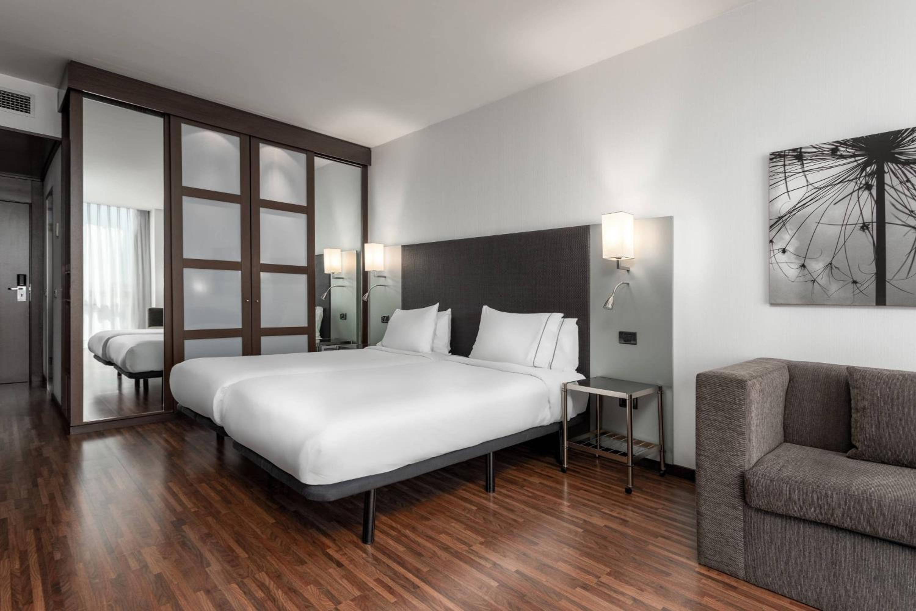 Room, Single Bed