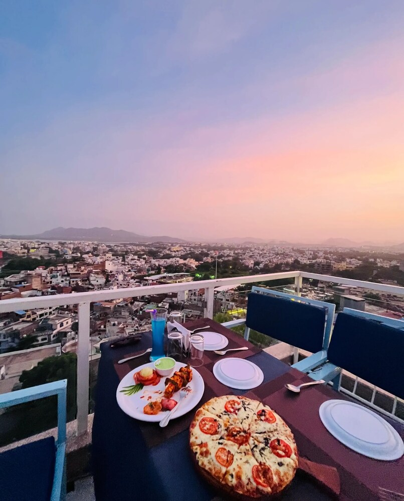 Hotel Darbargarh Udaipur 31/50