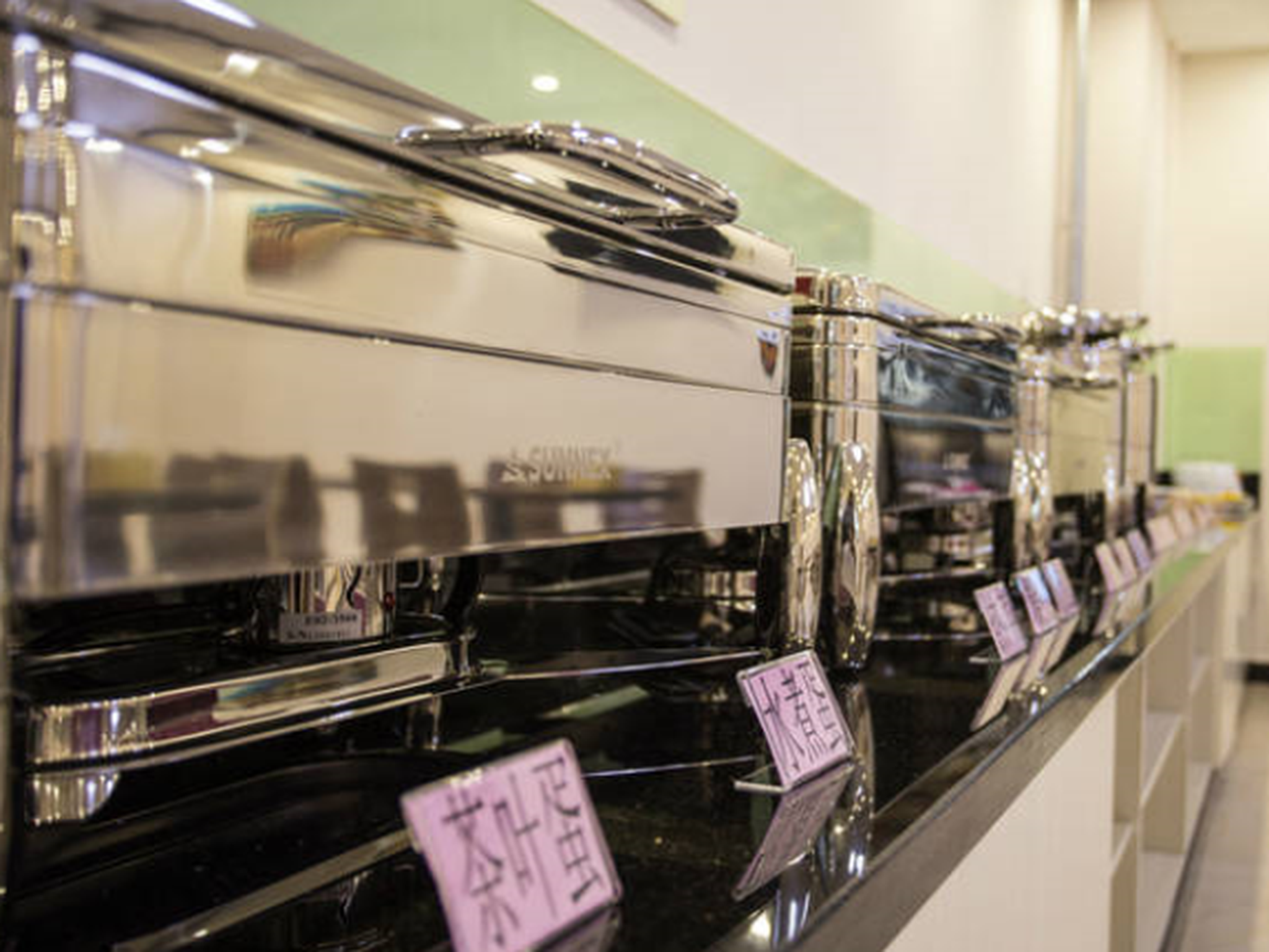 Greentree Inn Qinhuangdao Haigang District Railway Station Square Express Hotel 12/18