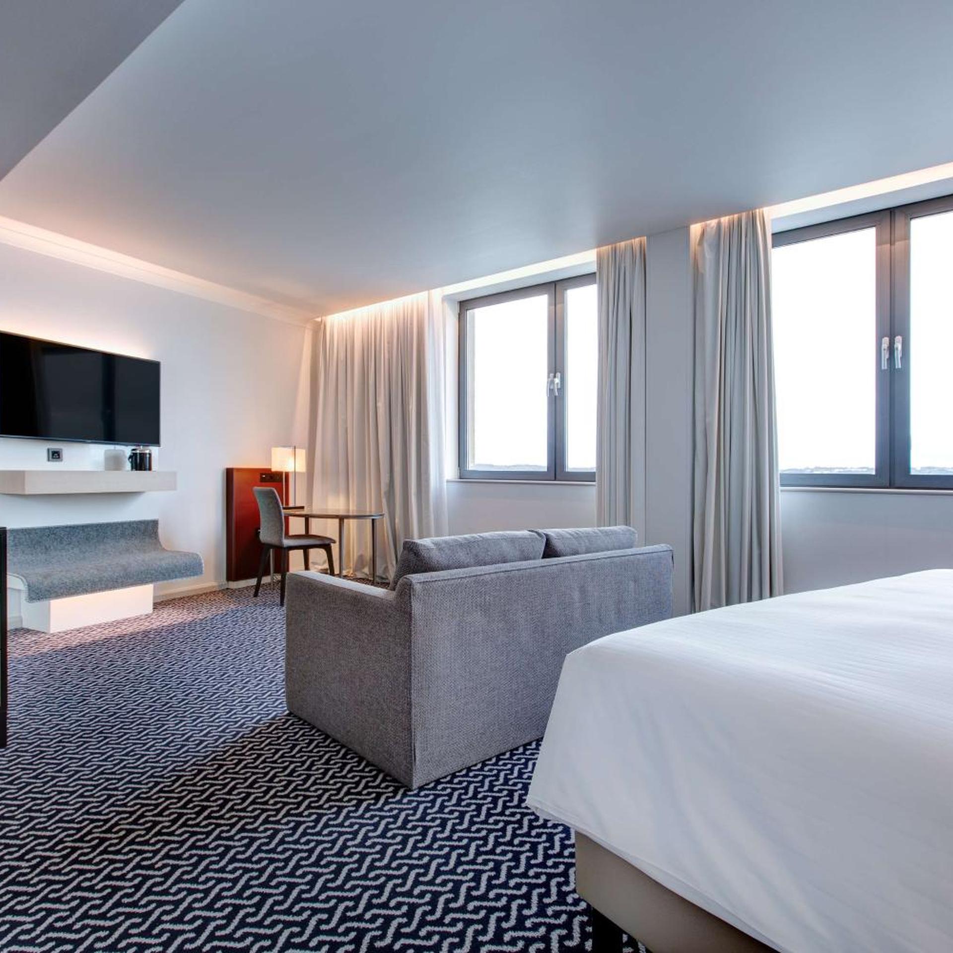 غرفة عائلية بإطلالة على البحر، Radisson Blu Waterfront Hotel, Jersey 2/6