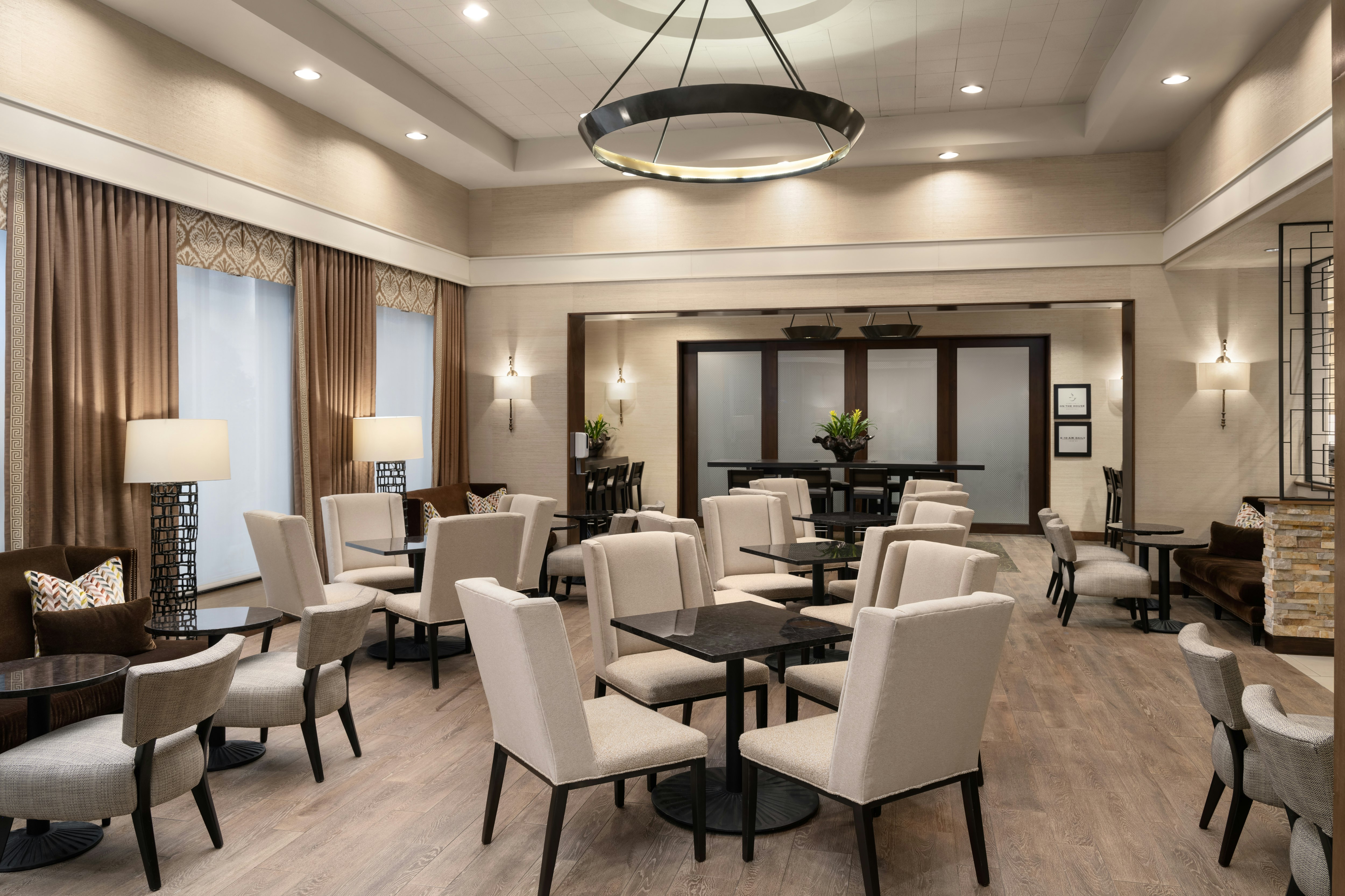Hampton Inn Suites Orlando Downtown South Medical Center 33/46