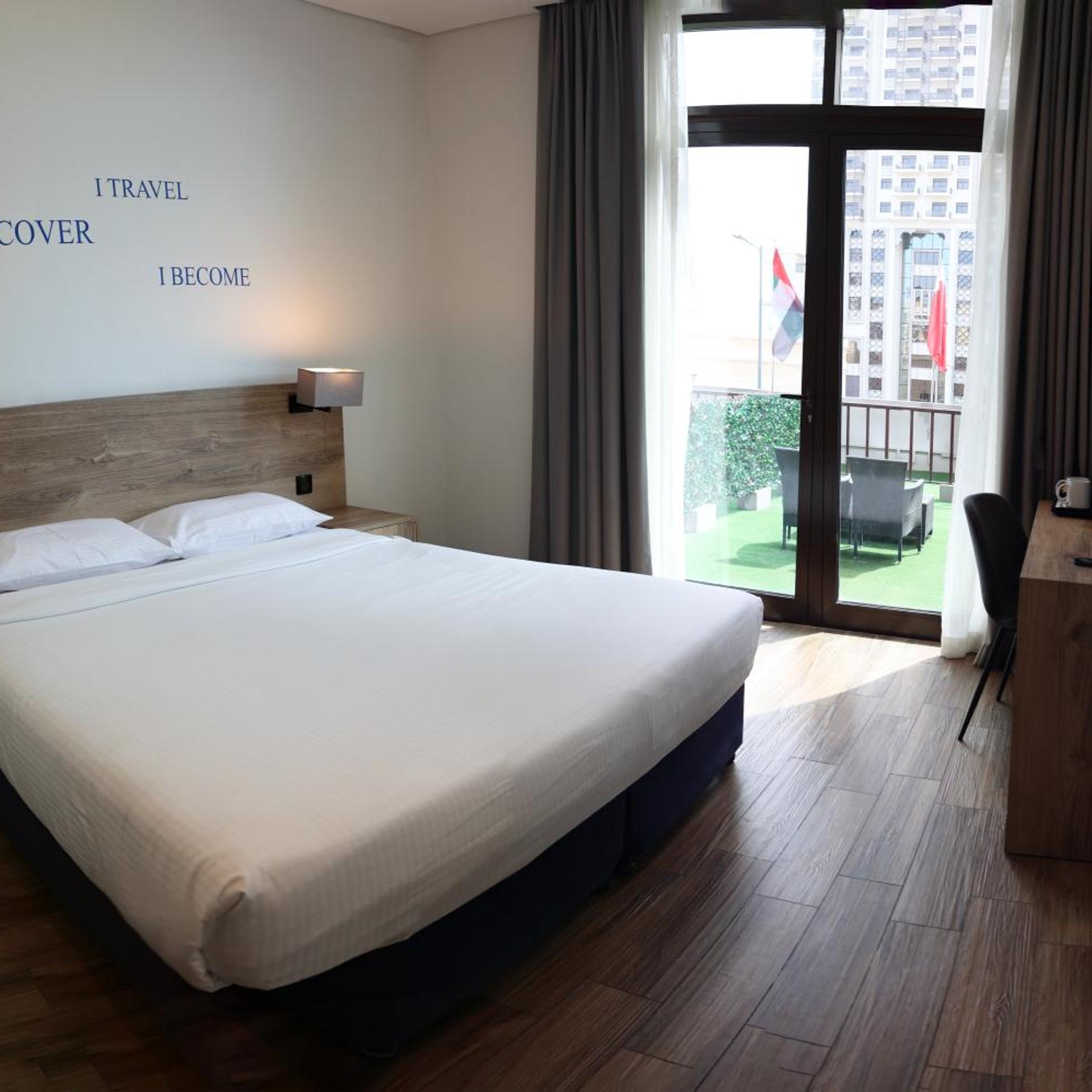 Deluxe King Room with Terrace
