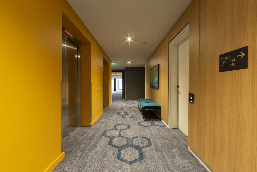 Mercure Canberra Belconnen 63/69