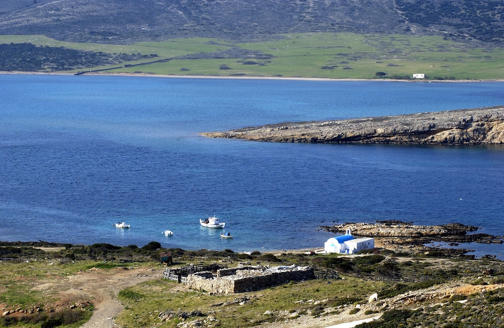 Dolphin Antiparos Villas and Suites 33/50
