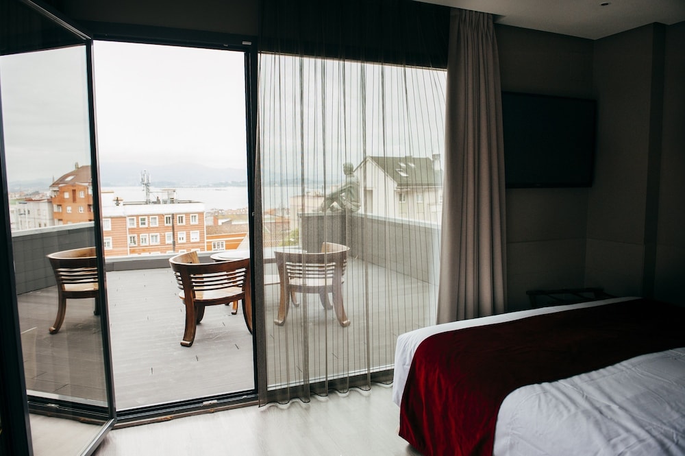Hotel Art Santander 48/67