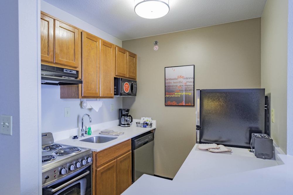 TownePlace Suites Cleveland Streetsboro 25/33
