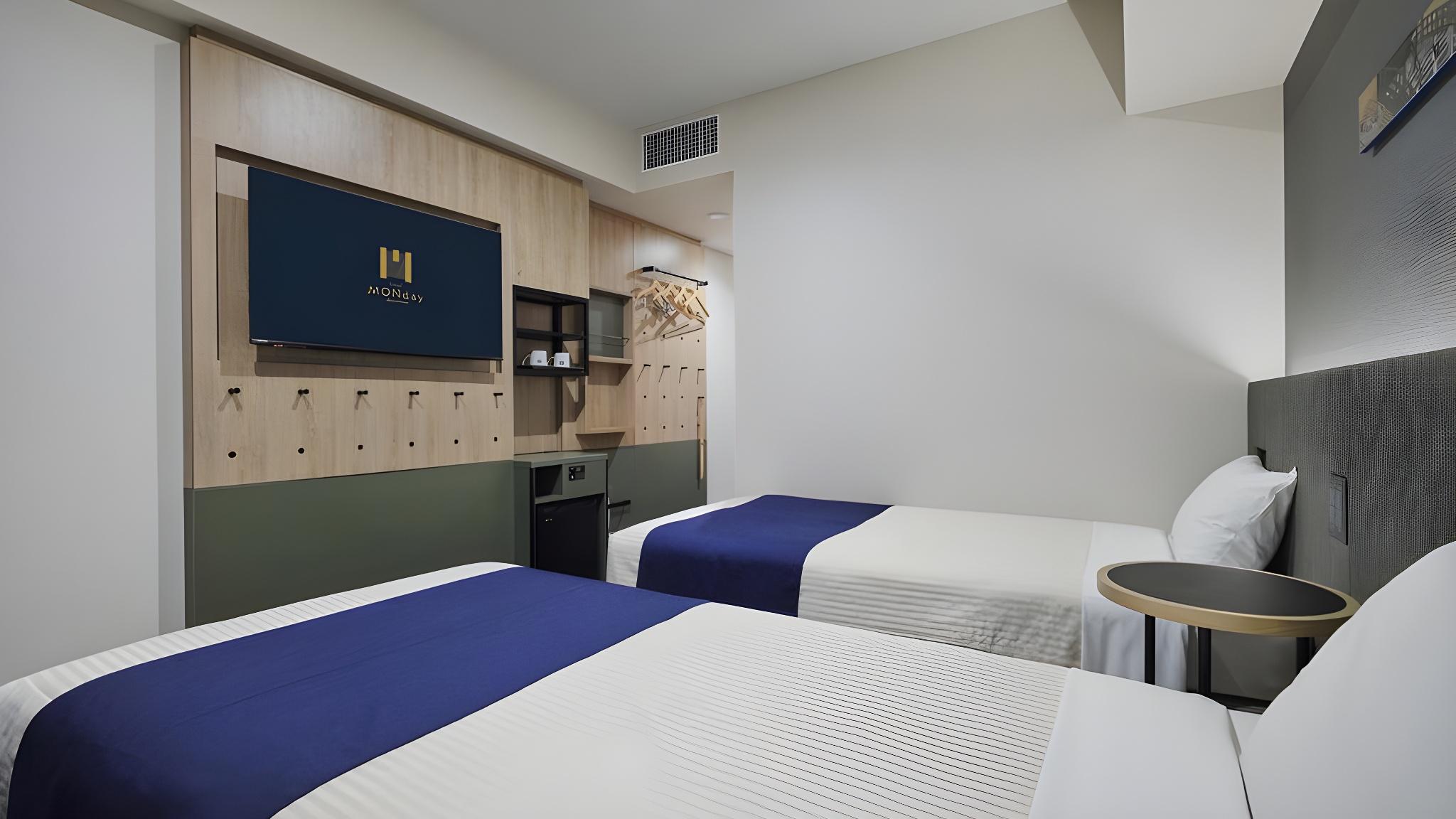 Deluxe, 3 Beds, Smoking
