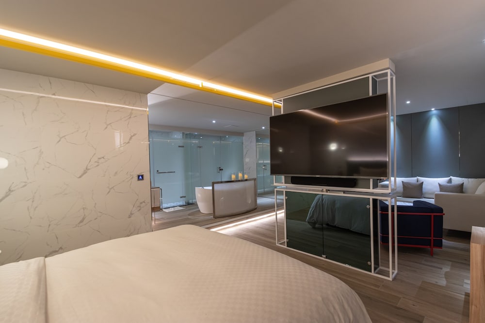 168 Motel Zhongli 2 17/54