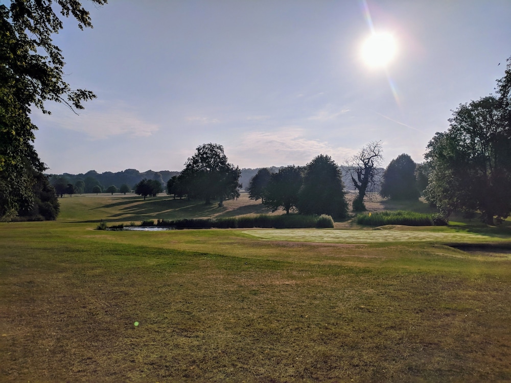 Broome Park Hotel 72/73