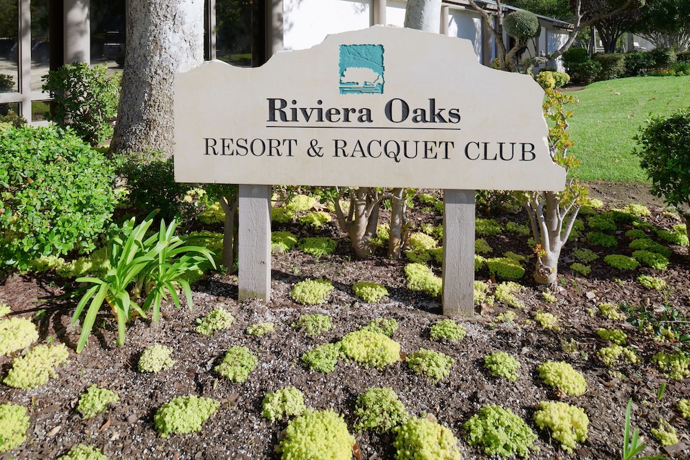 Riviera Oaks Resort & Racquet Club 6/76
